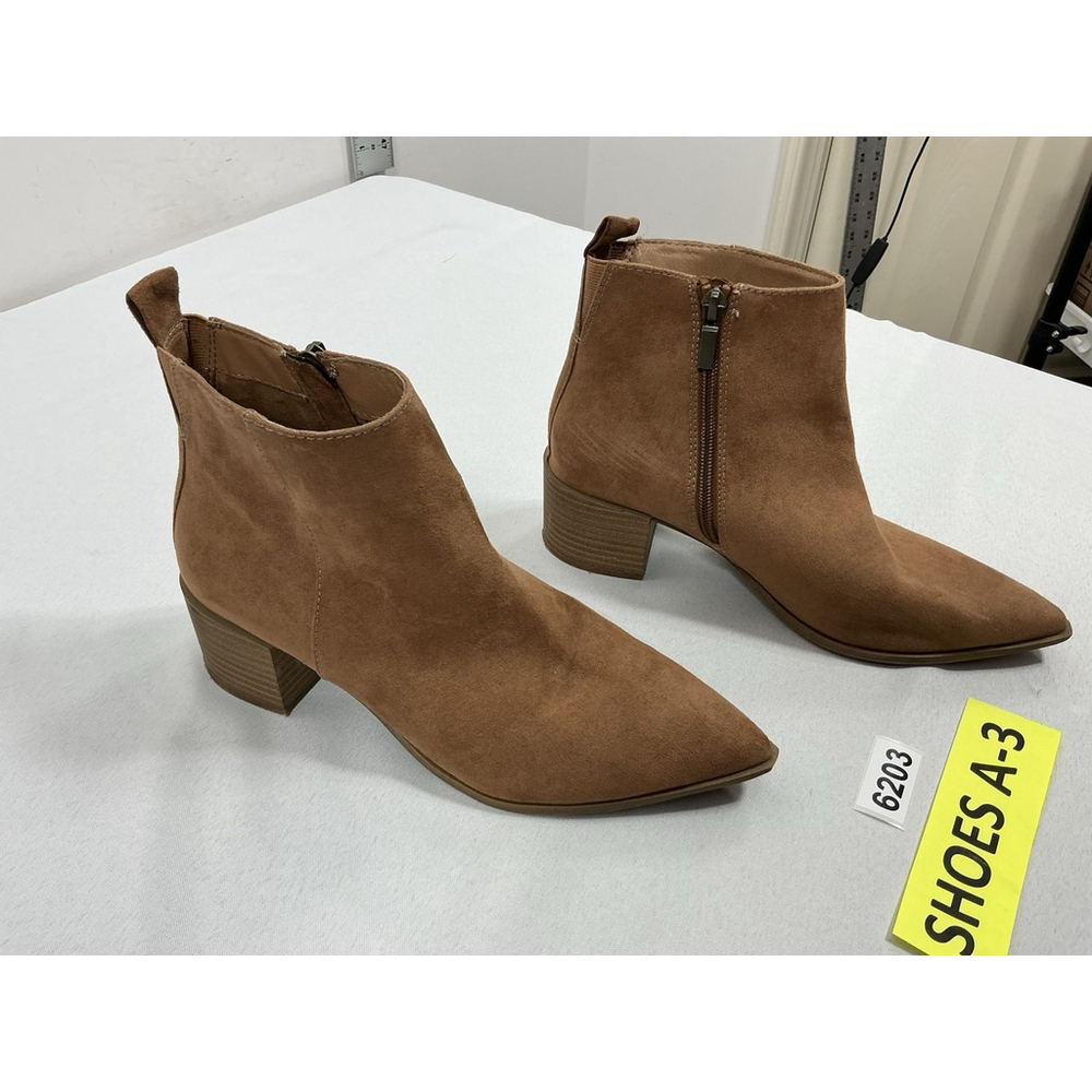 Womans Target Ankle Boots 7 Camel Side Zip Block Heel Pointed Toe